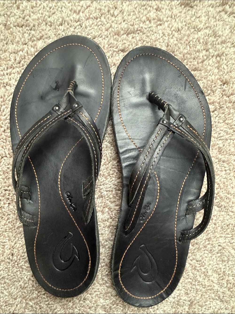 OluKai Women's Black Leather Flip Flop Sandals